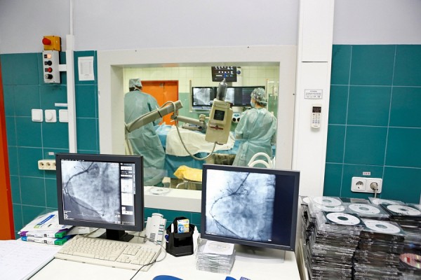 В Краснодаре провели первую в ЮФО операцию на паращитовидной железе по новой технологии