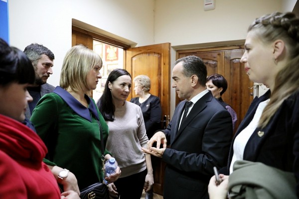 К строительству мусороперерабатывающих заводов в Краснодарском крае привлекут крупные госкорпорации
К строительству мусороперерабатывающих заводов в Краснодарском крае привлекут крупные госкорпорации