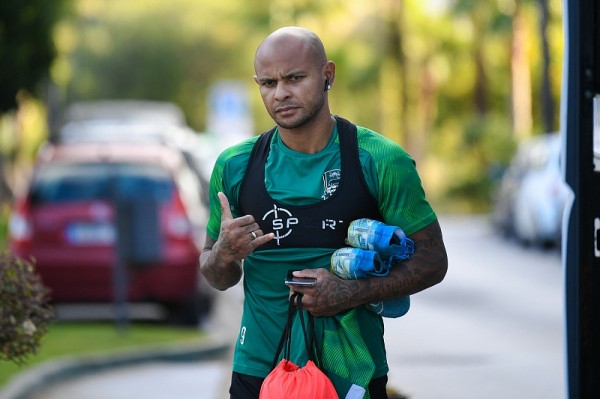 «Краснодар» обыграл бухарестское «Динамо» в первом матче зимних сборов
«Краснодар» обыграл бухарестское «Динамо» в первом матче зимних сборов