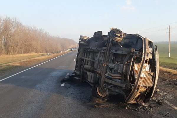 Момент ДТП с «Газелью» после погони и стрельбы в Краснодарском крае попал на видео
Момент ДТП с «Газелью» после погони и стрельбы в Краснодарском крае попал на видео