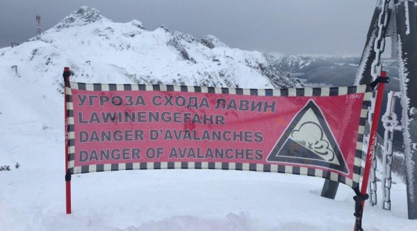 Спасатели напомнили об опасности схода лавин в горах Сочи