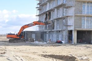 В Анапе начали снос самостроев на особо охраняемой природной территории