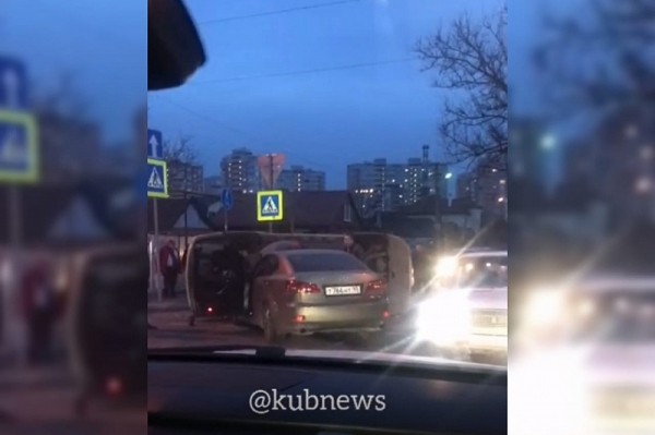 
            В Краснодаре водитель Toyota устроил массовое ДТП                    