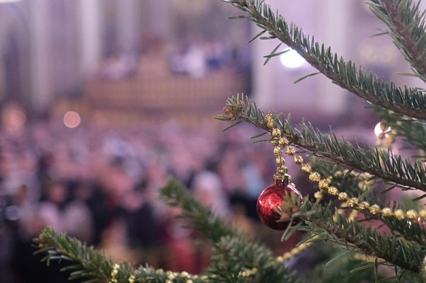 В Рождественскую ночь во всех храмах Краснодара прошли торжественные богослужения
В Рождественскую ночь во всех храмах Краснодара прошли торжественные богослужения