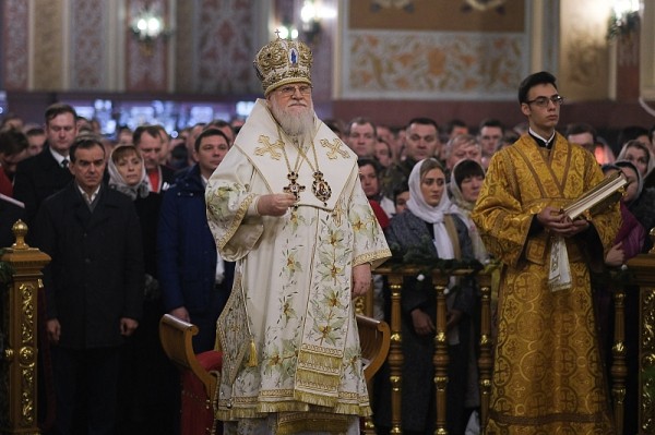 В Рождественскую ночь во всех храмах Краснодара прошли торжественные богослужения
В Рождественскую ночь во всех храмах Краснодара прошли торжественные богослужения