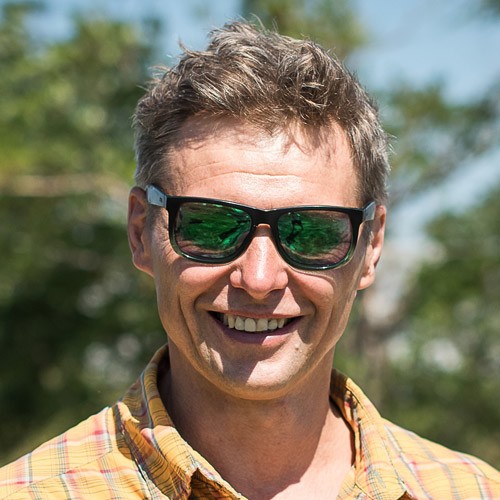 В Суджукской лагуне Новороссийска уничтожают краснокнижные растения. Кто и что там строит?