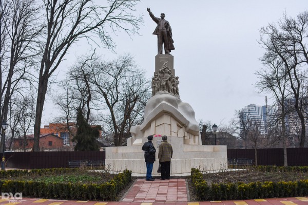 Живее всех живых. 15 памятников Ленину в Краснодаре