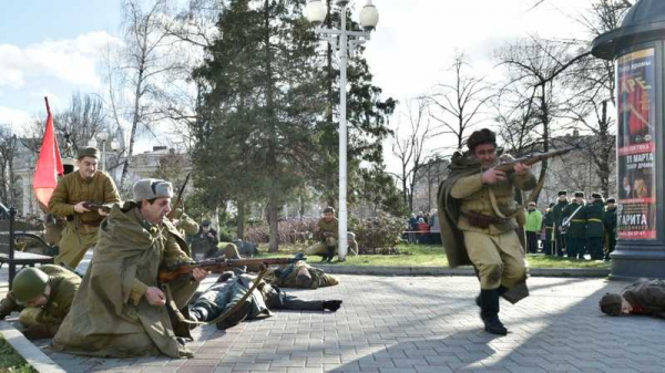 12 февраля 1943 г.: краснодарцам показали реконструкцию освобождения города от фашистских оккупантов