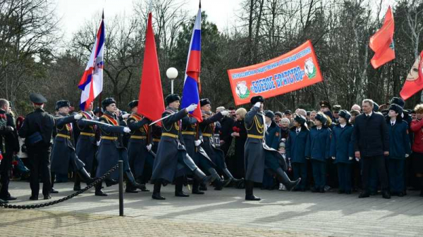 Торжественный митинг в память погибших в Афганистане прошел в Чистяковской Роще Краснодара Торжественный митинг в память погибших в Афганистане прошел в Чистяковской Роще Краснодара