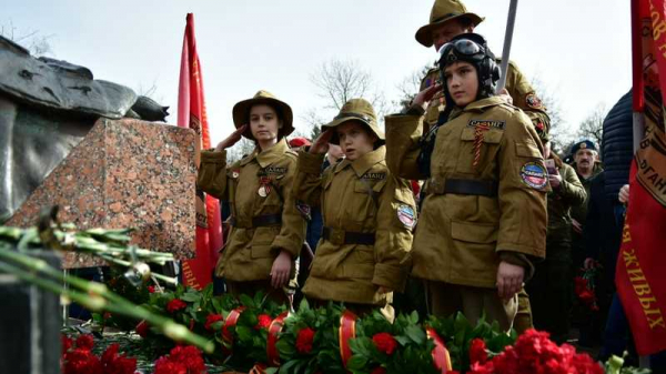 Торжественный митинг в память погибших в Афганистане прошел в Чистяковской Роще Краснодара Торжественный митинг в память погибших в Афганистане прошел в Чистяковской Роще Краснодара