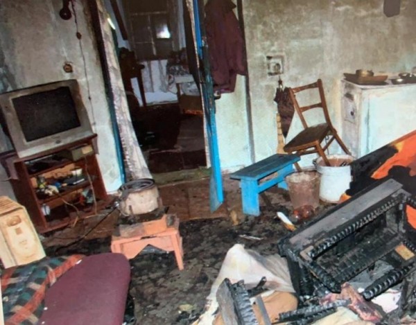 Во время тушения пожара в кубанской глубинке обнаружили два трупа Во время тушения пожара в кубанской глубинке обнаружили два трупа