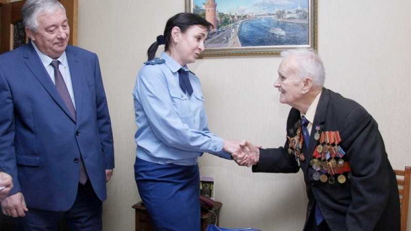 Медаль «75 лет Победы в Великой Отечественной войне» и звание Почётного гражданина Краснодара вручили Александру Чугаеву