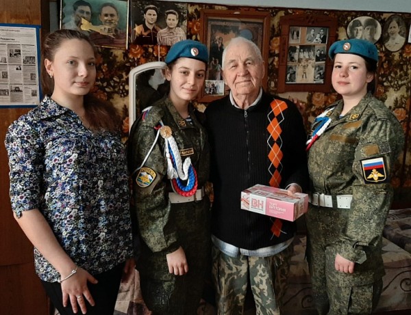 Во всех районах края проходит социально-патриотическая акция «Согреем сердца ветеранов» Во всех районах края проходит социально-патриотическая акция «Согреем сердца ветеранов»