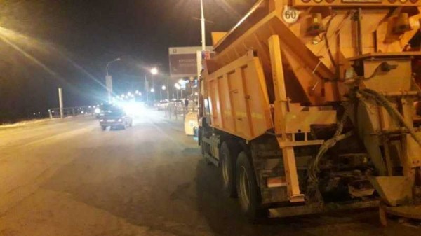 На дорогах Краснодара круглосуточно дежурит специализированная техника На дорогах Краснодара круглосуточно дежурит специализированная техника