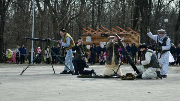 Торжественный митинг в память погибших в Афганистане прошел в Чистяковской Роще Краснодара Торжественный митинг в память погибших в Афганистане прошел в Чистяковской Роще Краснодара