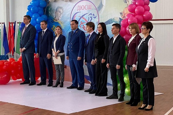 Более 1600 детей будут заниматься в спортшколе Приморско-Ахтарска после реконструкции
Более 1600 детей будут заниматься в спортшколе Приморско-Ахтарска после реконструкции