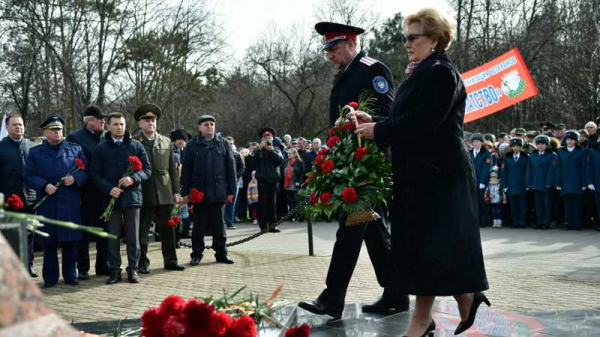Торжественный митинг в память погибших в Афганистане прошел в Чистяковской Роще Краснодара Торжественный митинг в память погибших в Афганистане прошел в Чистяковской Роще Краснодара