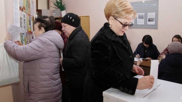 Председатель городской Думы Краснодара Вера Галушко приняла участие в голосовании по выбору зеленых зон для благоустройства в 2021 г.