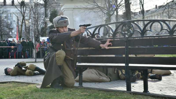 12 февраля 1943 г.: краснодарцам показали реконструкцию освобождения города от фашистских оккупантов