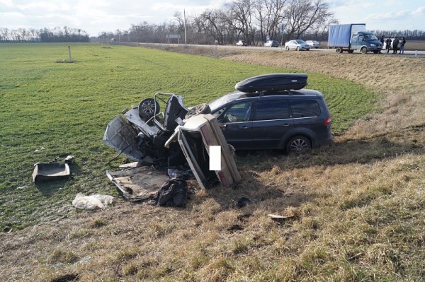 Число жертв жесткого ДТП в Краснодарском крае увеличилось. В больнице умер 16-летний подросток Число жертв жесткого ДТП в Краснодарском крае увеличилось. В больнице умер 16-летний подросток