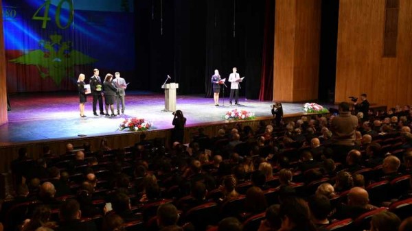 Евгений Первышов поздравил сотрудников полиции с 40-летием образования Управления МВД России по Краснодару