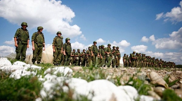 Путин, Галицкий, Хабиб и другие. Кто из известных российских мужчин служил в армии?