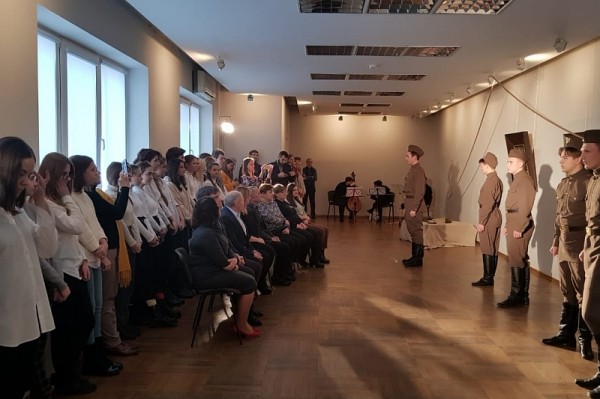 
            В Краснодаре открылась выставка Николая Захарова, посвященная 75-летию Великой Победы                    