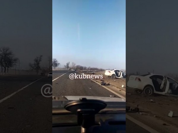 В Краснодарском крае при столкновении иномарки и рейсового автобуса погибла женщина-водитель
В Краснодарском крае при столкновении иномарки и рейсового автобуса погибла женщина-водитель