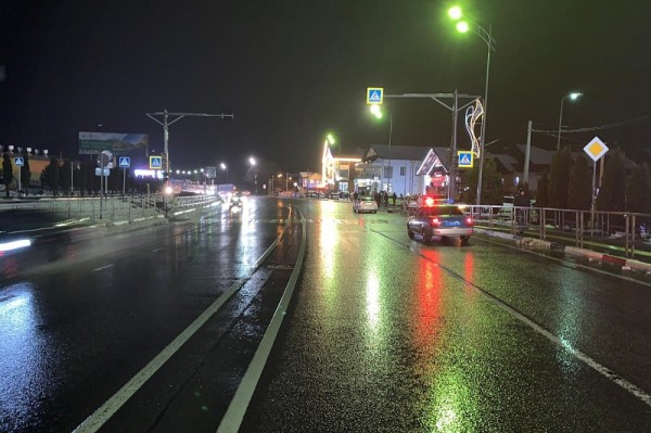 
            В Сочи 20-летний водитель иномарки сбил ребенка на пешеходном переходе                    