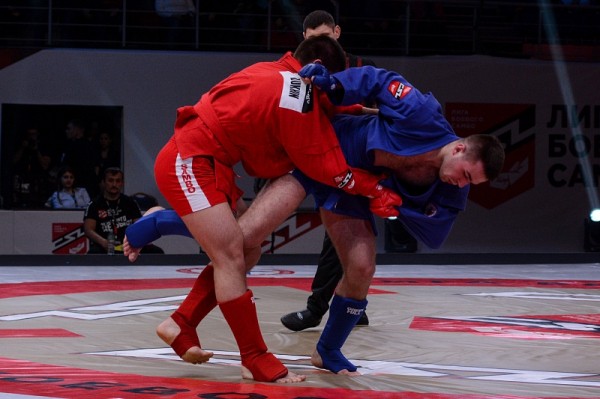 
            В Сочи прошел первый чемпионат Лиги боевого самбо                    