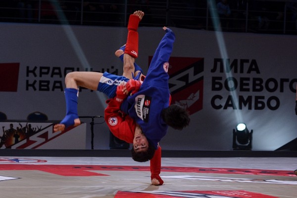 
            В Сочи прошел первый чемпионат Лиги боевого самбо                    