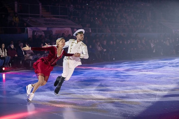 В Сочи впервые представят ледовое шоу «Чемпионы» Ильи Авербуха
В Сочи впервые представят ледовое шоу «Чемпионы» Ильи Авербуха