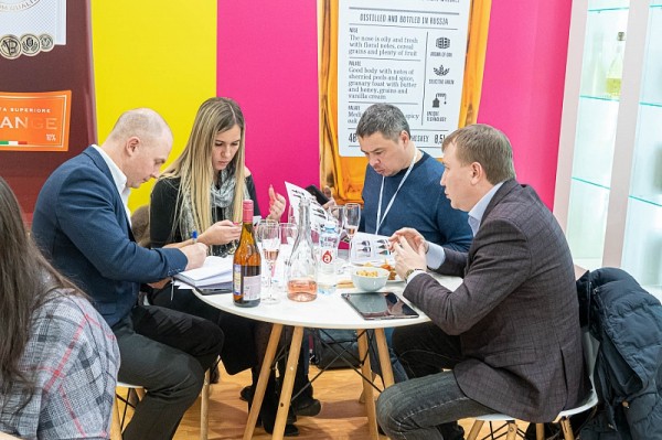 Высокое качество и эксклюзивные новинки: продукцию «Кубань-Вино» оценили на «Продэкспо-2020»
Высокое качество и эксклюзивные новинки: продукцию «Кубань-Вино» оценили на «Продэкспо-2020»