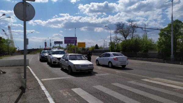 На территорию Краснодара 24 апреля запретили въезд 300 автомобилям