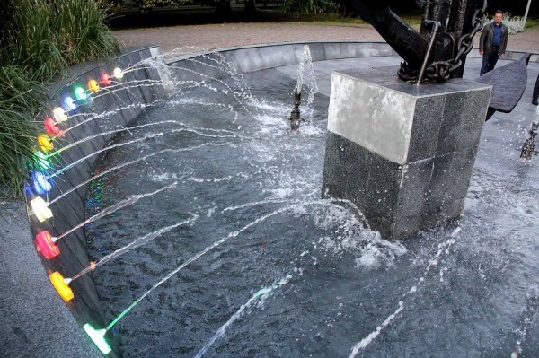 «Подняли со дна моря»: В Сочи восстановили работу фонтана из якорей затонувших кораблей «Подняли со дна моря»: В Сочи восстановили работу фонтана из якорей затонувших кораблей