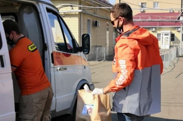 Мэр Краснодара поддержал медиков клинической инфекционной больницы Мэр Краснодара поддержал медиков клинической инфекционной больницы