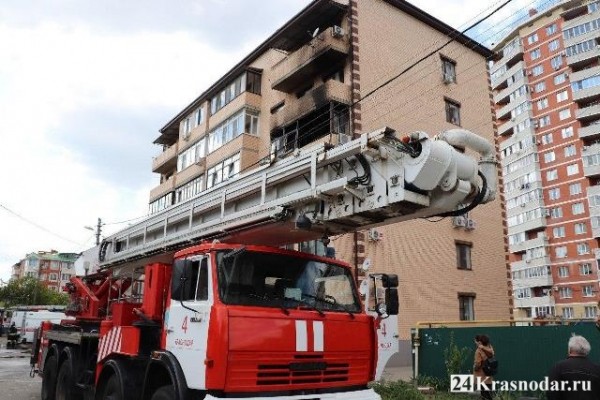 Пожар в многоэтажке на Ленинском