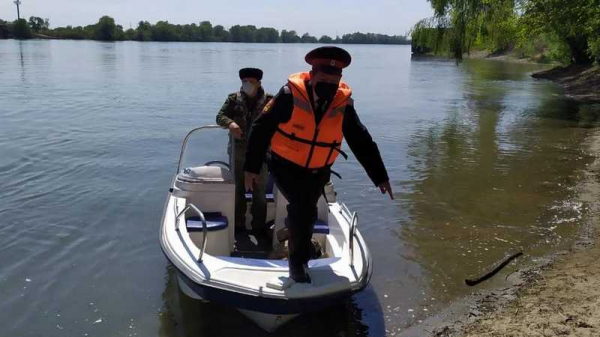 В воскресенье мобильные патрули контролировали места отдыха, кладбища и храмы Краснодара