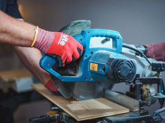 Ремонтным мастерским и производителям мебели разрешат работу в условиях карантина