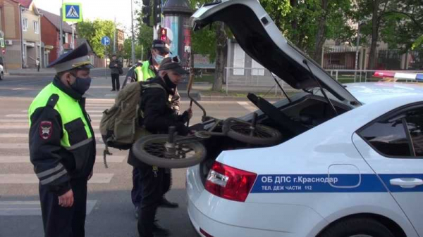 Задержаны шесть участников акции вандализма на здании администрации Краснодара Задержаны шесть участников акции вандализма на здании администрации Краснодара