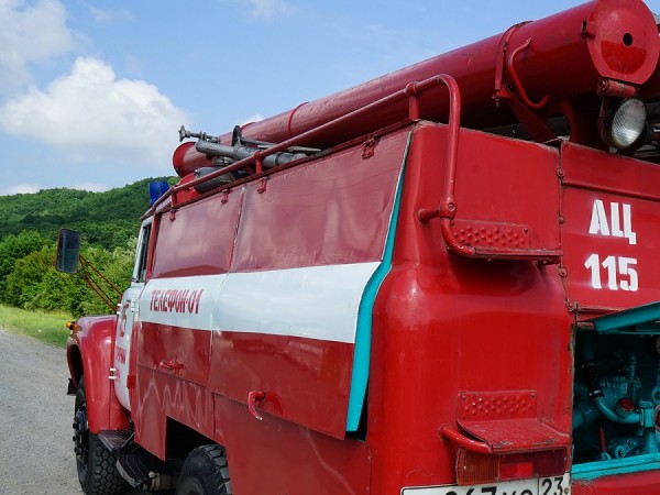 В Новороссийске при пожаре в доме эвакуировали 15 человек