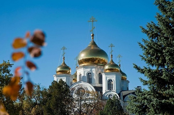 Пасхальная служба в Краснодаре 18 апреля 2020 года: прямая онлайн-трансляция из собора Александра Невского