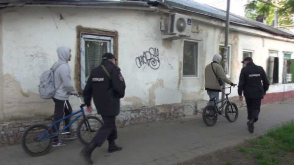 Задержаны шесть участников акции вандализма на здании администрации Краснодара Задержаны шесть участников акции вандализма на здании администрации Краснодара