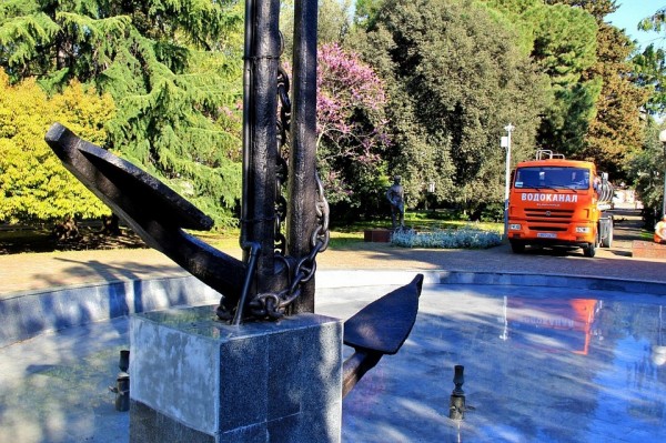 «Подняли со дна моря»: В Сочи восстановили работу фонтана из якорей затонувших кораблей «Подняли со дна моря»: В Сочи восстановили работу фонтана из якорей затонувших кораблей