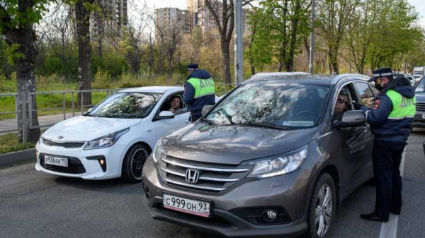 На въездах в Краснодар утром 17 апреля проверили около 7 тыс. автомобилей