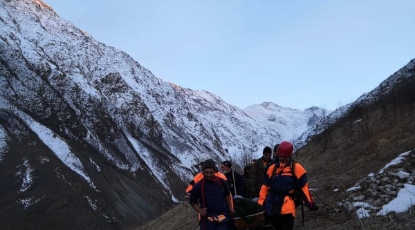 Альпинист из Санкт-Петербурга попал под камнепад в Кармадонском ущелье