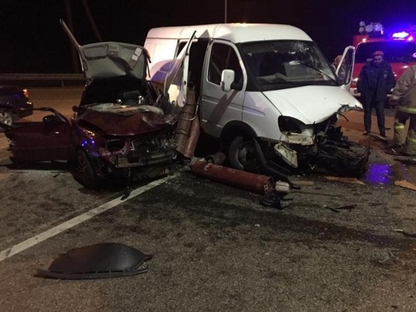 На Кубани в жестком ДТП с «газелью» погиб водитель легкового авто На Кубани в жестком ДТП с «газелью» погиб водитель легкового авто