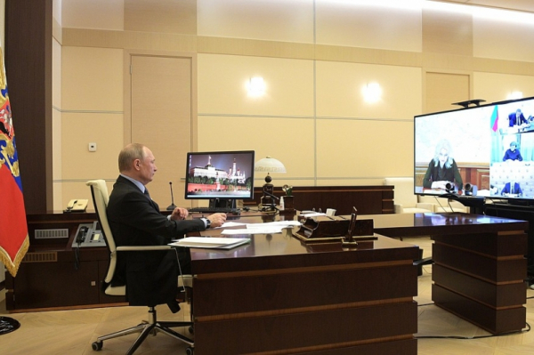 Путин : Пик эпидемии у нас не пройден, причем не пройден даже в Москве