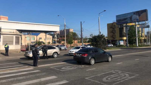 На территорию Краснодара 24 апреля запретили въезд 300 автомобилям