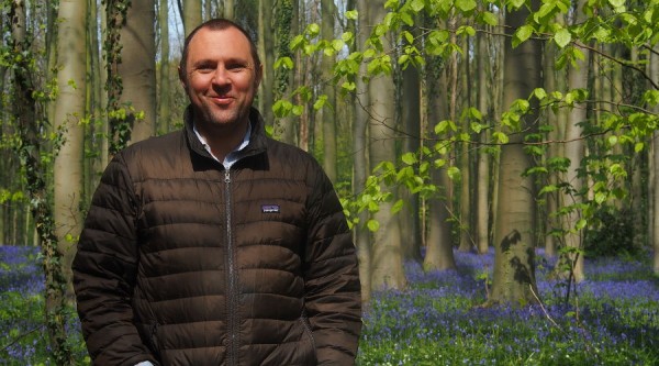 «Думаю, что китаец ничего не ел». Биолог Сурен Газарян о летучих мышах, немецкой медицине и жизни в розыске «Думаю, что китаец ничего не ел». Биолог Сурен Газарян о летучих мышах, немецкой медицине и жизни в розыске